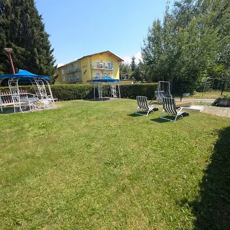 See 12 - Wunderschoenes Appartement Mit Balkon Und Seezugang アパート