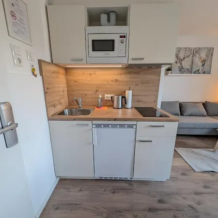 See 12 - Wunderschoenes Appartement Mit Balkon Und Seezugang